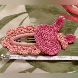 CROCHETED BUNNY SNAP CLIP: PINK/ PEACH